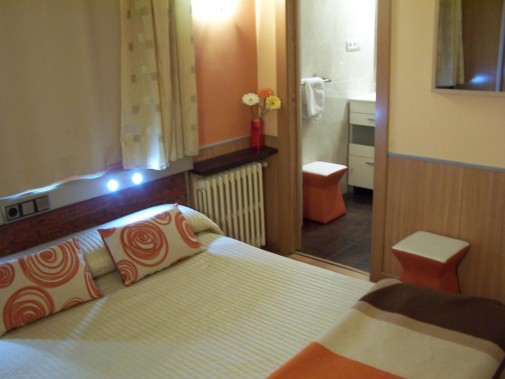 Hostal El Carmen Zaragoza Exteriör bild