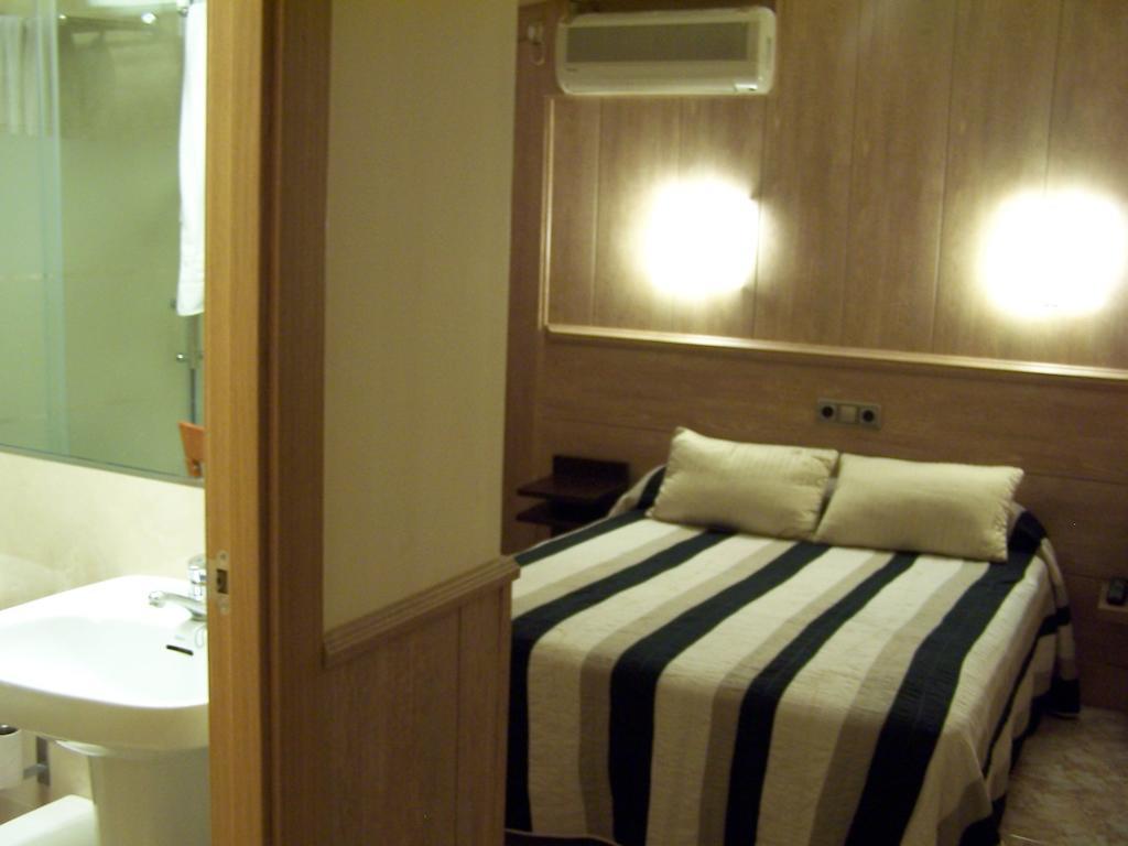 Hostal El Carmen Zaragoza Exteriör bild
