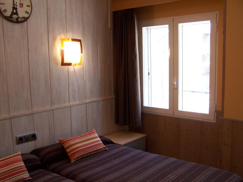 Hostal El Carmen Zaragoza Exteriör bild